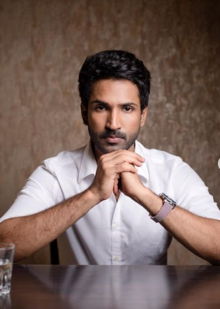 आधी पिनिसेट्टी