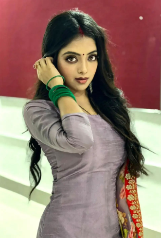 खुशी दुबे 