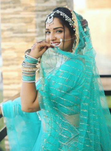 आम्रपाली दुबे 