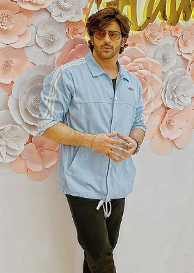 विकास मनकतला